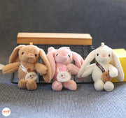 Móc khóa thỏ tai dài đeo túi