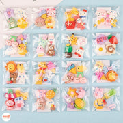 Set 4 charm kèm miếng dán