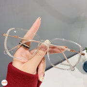 Kính giả cận viên kim tuyến