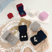 Hộp đựng nhẫn nhung