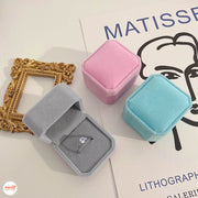 Hộp đựng nhẫn nhung