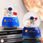 Quả cầu thủy tinh mini phi hành gia