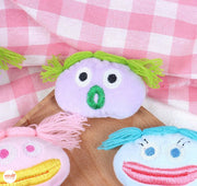 Cài áo balo búp bê vui nhộn