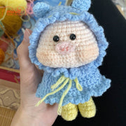 Móc khóa len heo mặc váy