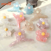 Kẹp càng cua hoa xà cừ VIP UX