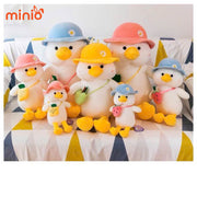 Vịt trắng đội mũ nhỡ