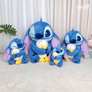 Stitch xanh ôm vịt nhỡ