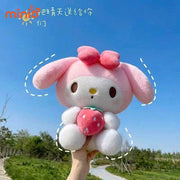 Thú bông Sanrio ôm dâu nhỡ