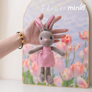 Móc khoá thỏ thơm váy kẻ UX