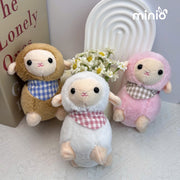 Móc khoá cừu đeo yếm kẻ