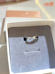 Nhẫn titan chéo đính đá 040MH